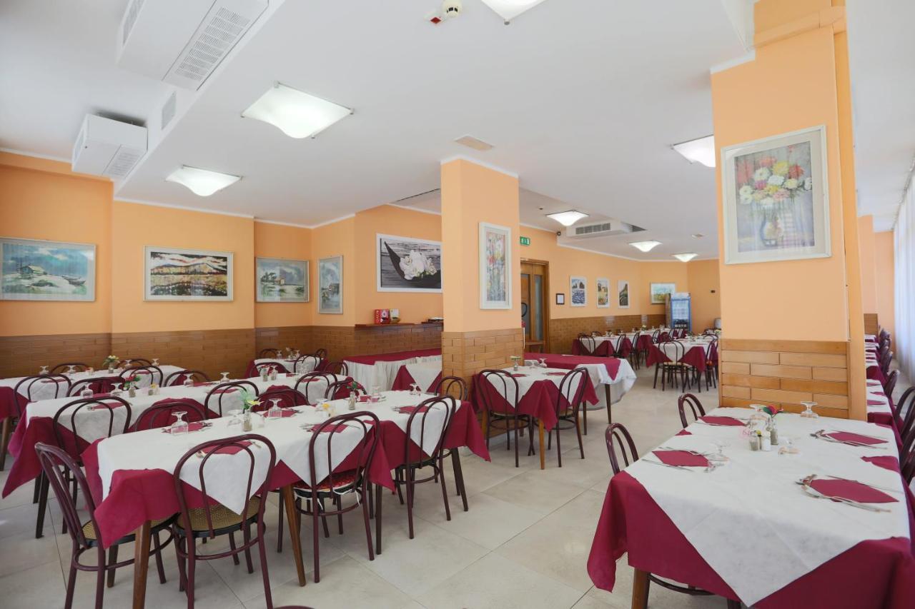 Hotel Milena Rimini Ngoại thất bức ảnh