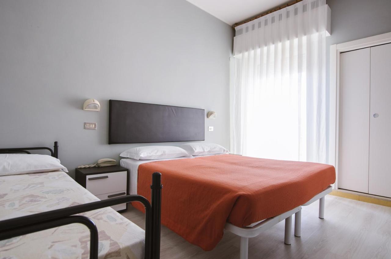 Hotel Milena Rimini Ngoại thất bức ảnh